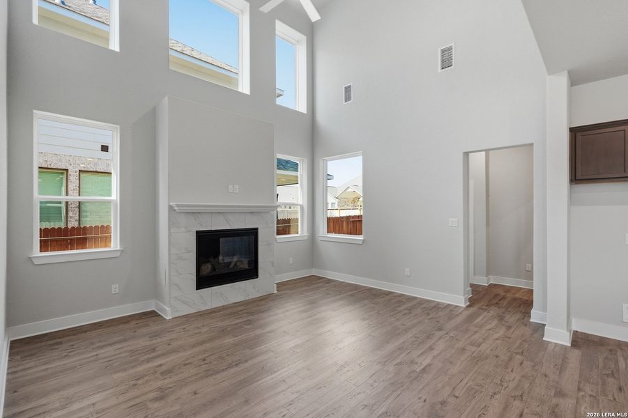 Spacious, unfurnished interior of a new home in Stillwater Ranch, San Antonio (Image 43).