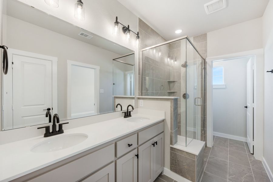 Furnished interior view inside a new home in Woodbridge Townhomes, Wylie (Image 17).