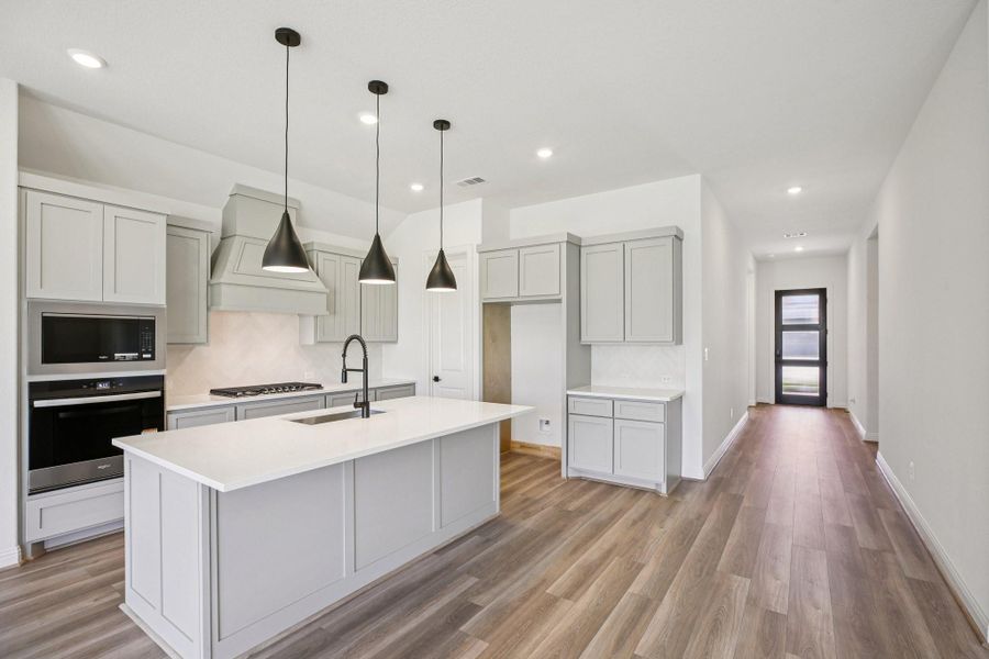 Furnished interior view inside a new home in Evergreen 50', Conroe (Image 8).