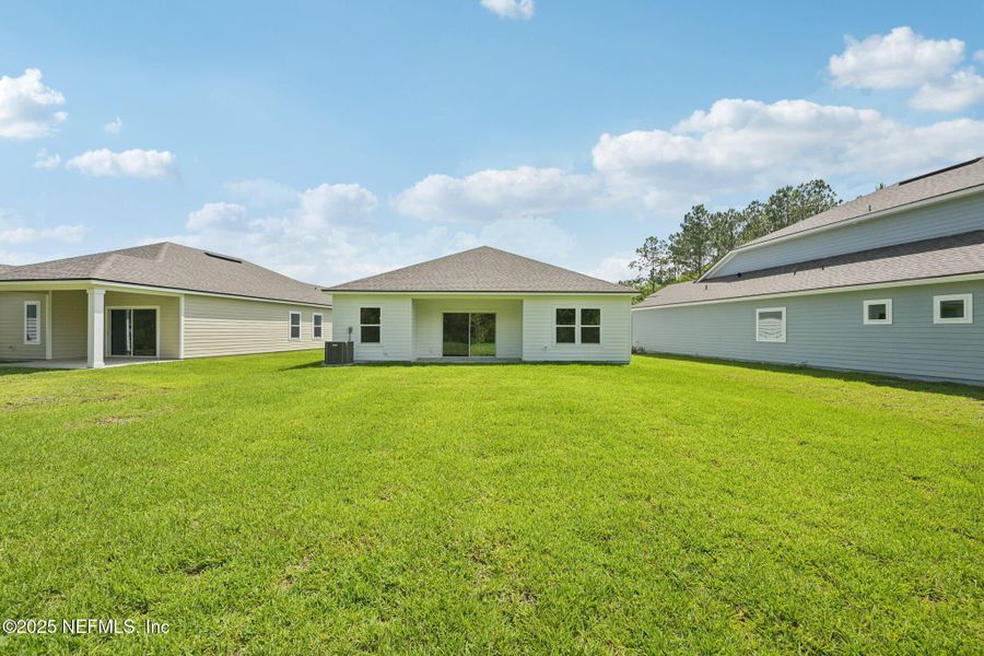 Exterior details and patio area of a home in Panther Creek, Jacksonville (Image 19). Exterior details and patio area of a home in Panther Creek, Jacksonville (Image 19).