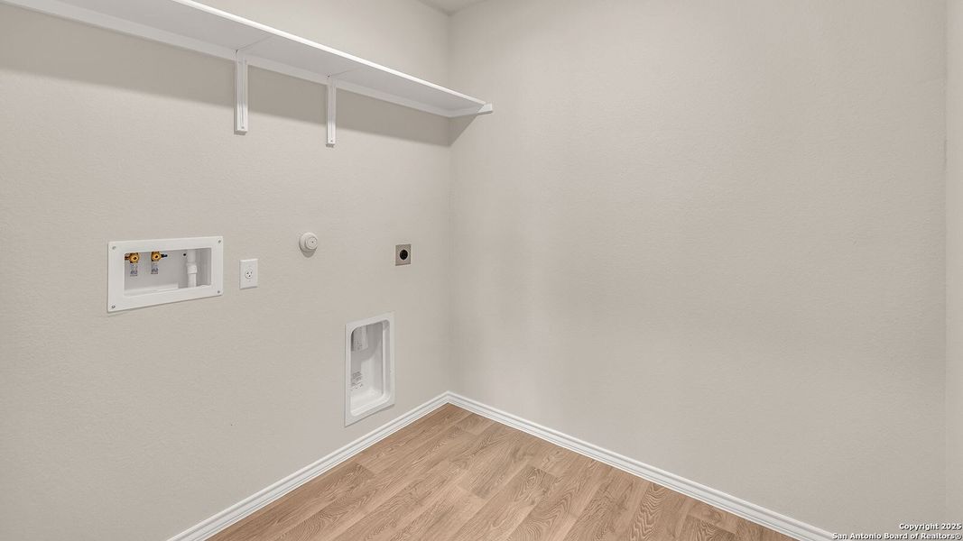 Spacious, unfurnished interior of a new home in Bollinger, Maxwell (Image 26). Spacious, unfurnished interior of a new home in Bollinger, Maxwell (Image 26).