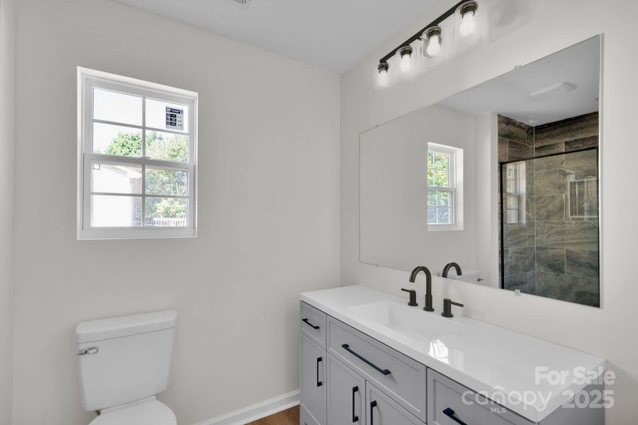 Master Bathroom Master Bathroom