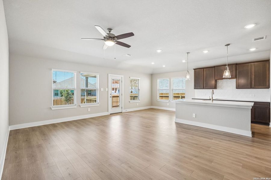 Spacious, unfurnished interior of a new home in Arcadia Ridge - Classic Series, San Antonio (Image 35).
