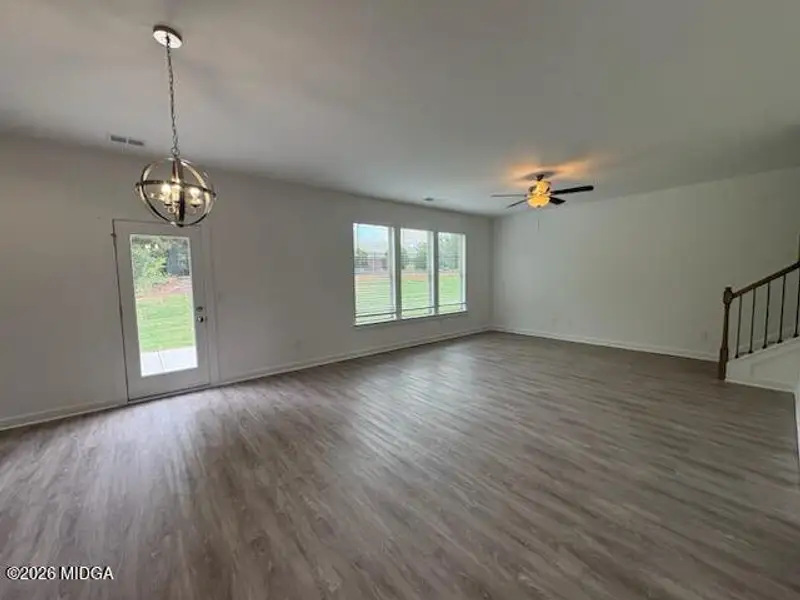 Spacious, unfurnished interior of a new home in Robins Estates, Warner Robins (Image 10).
