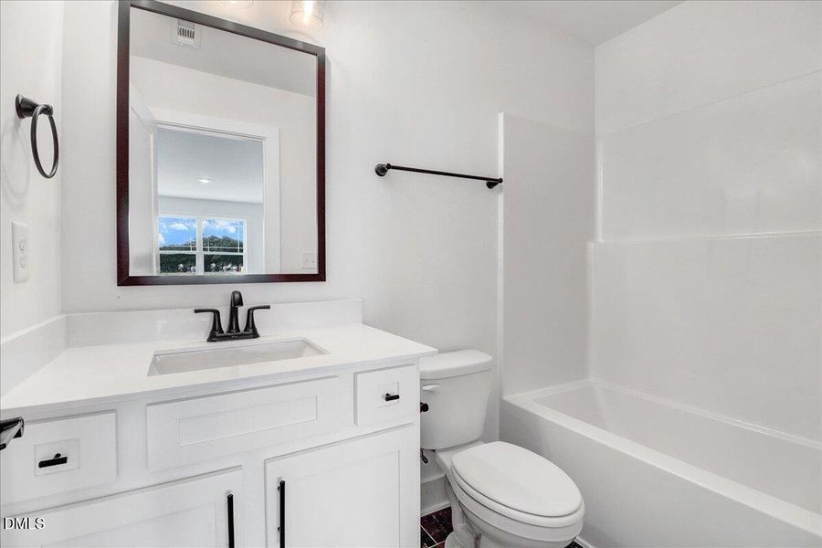 36-102 Oxford Court-36