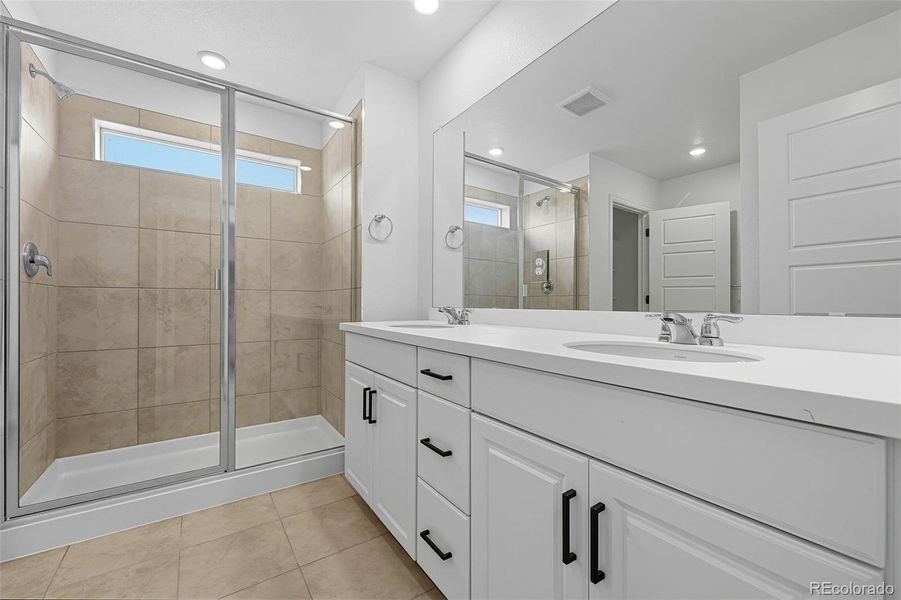 8828 Whiteclover ~ Ready Now