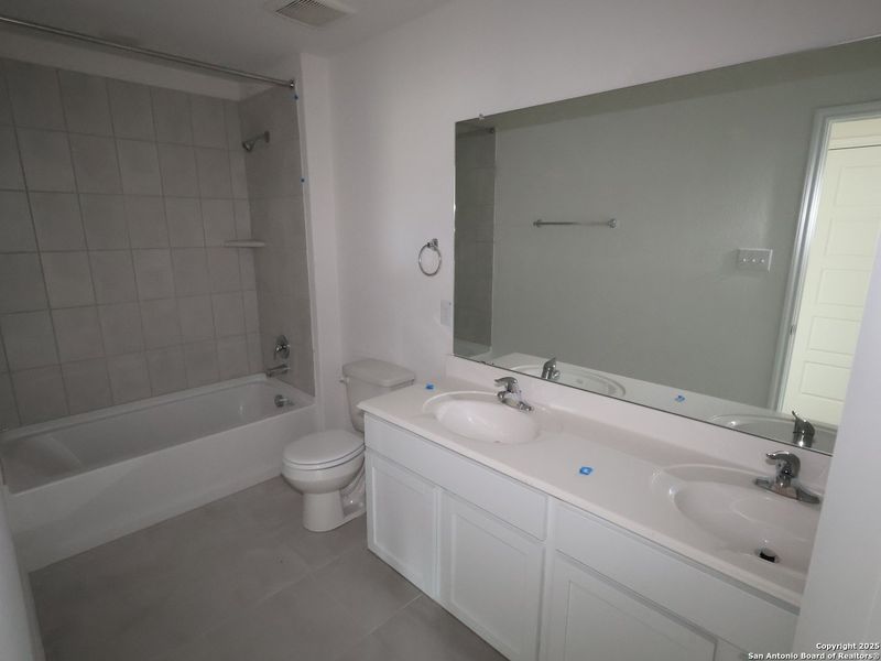 Image 40 of a home in Greenspoint Heights.