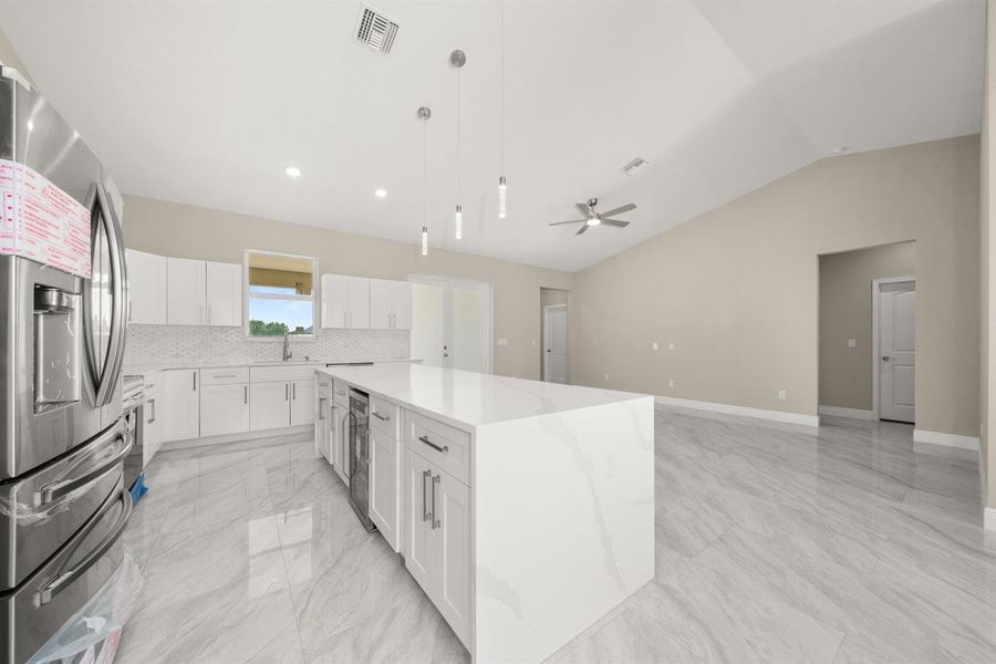 interior - kitchen 1