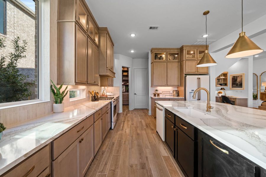 Representative furnished interior of a home built from the Rivercrest – 60s & 65s Lot by Chesmar Homes in Riceland, Mont Belvieu (Image 33).