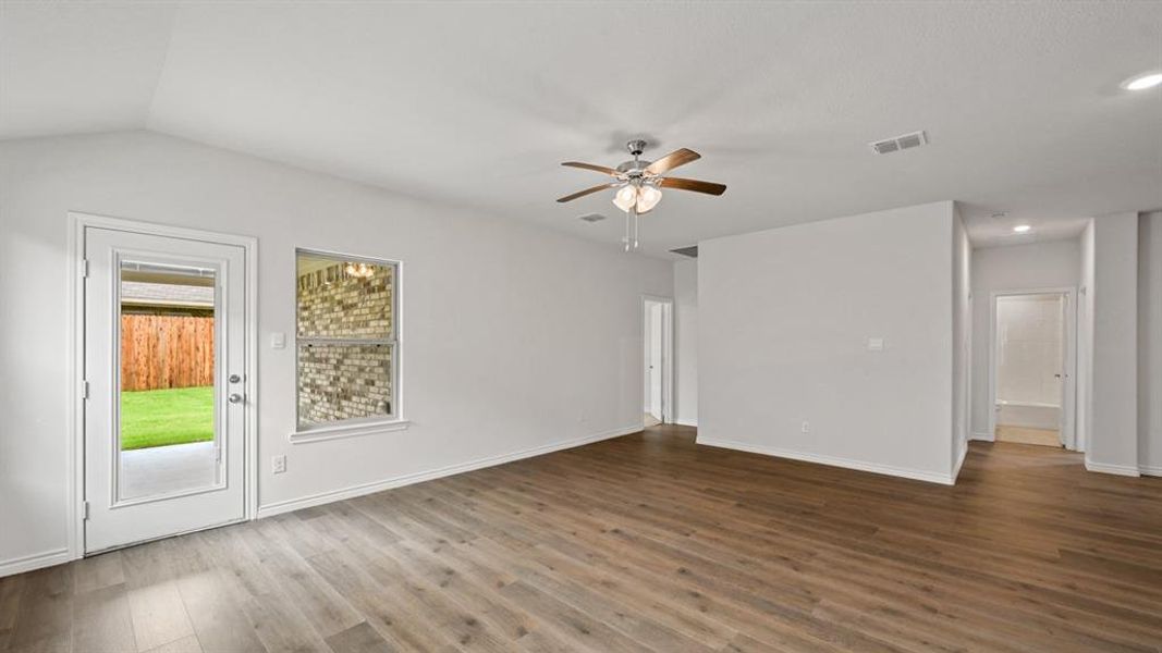 Spacious, unfurnished interior of a new home in Liberty Crossing, Royse City (Image 24). Spacious, unfurnished interior of a new home in Liberty Crossing, Royse City (Image 24).