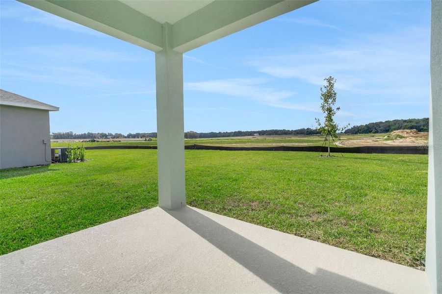 Exterior details and patio area of a home in Reserve at Hammock Oaks, Lady Lake (Image 20).