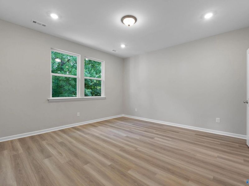Spacious, unfurnished interior of a new home in Bailey Park, Fayetteville (Image 13).