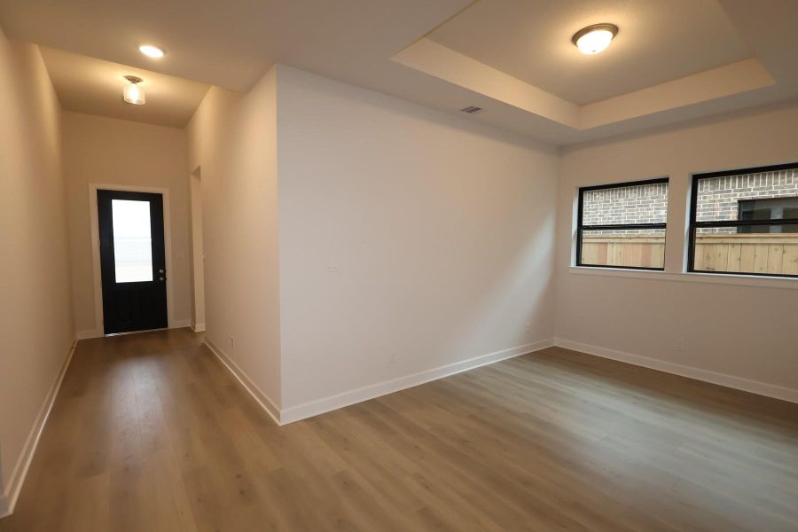 Spacious, unfurnished interior of a new home in Kresston, Montgomery (Image 19).