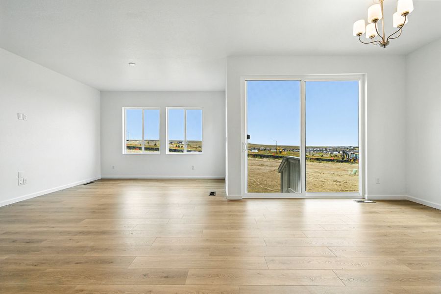 Spacious, unfurnished interior of a new home in Trailstone, Arvada (Image 20).