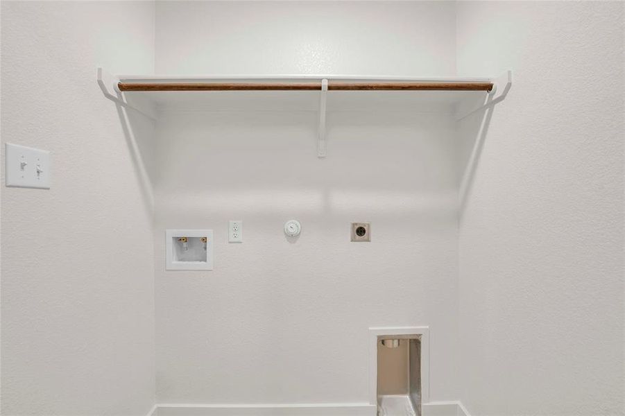 Spacious, unfurnished interior of a new home in , Troy (Image 9).