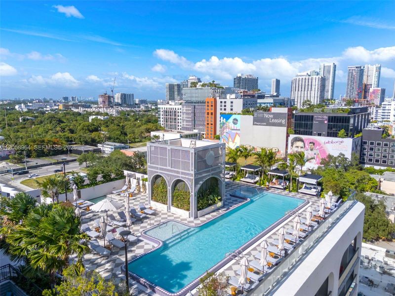 Condo located in Miami, FL showcasing its design and architecture (Image 21). Condo located in Miami, FL showcasing its design and architecture (Image 21).