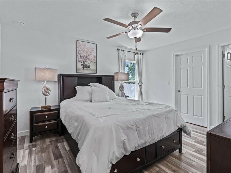 Furnished interior view inside a new home in , Ocala (Image 9).