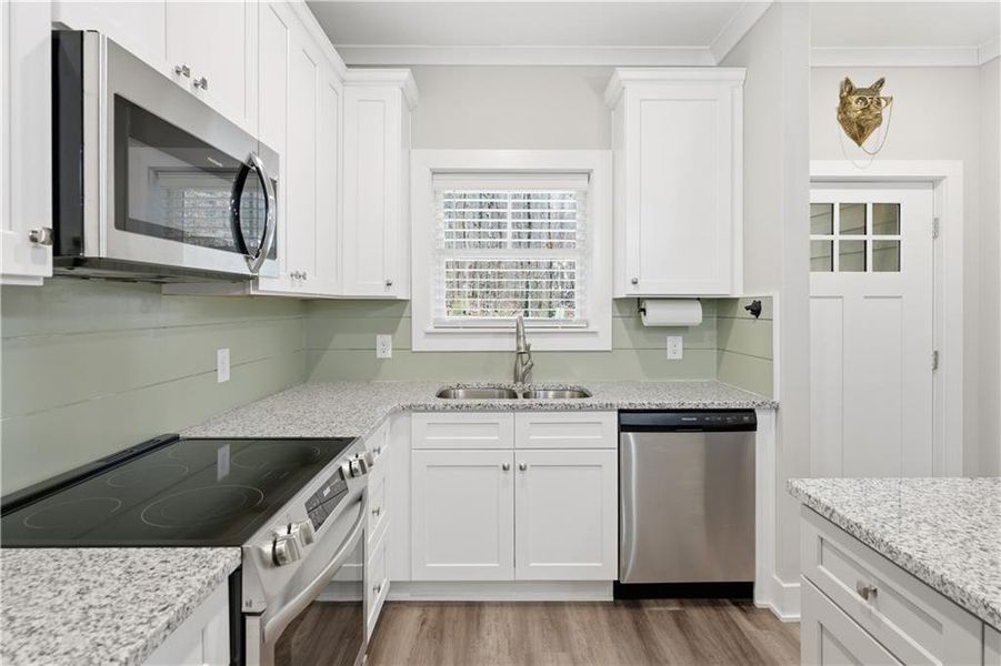 Furnished interior view inside a new home in , Waleska (Image 33). Furnished interior view inside a new home in , Waleska (Image 33).