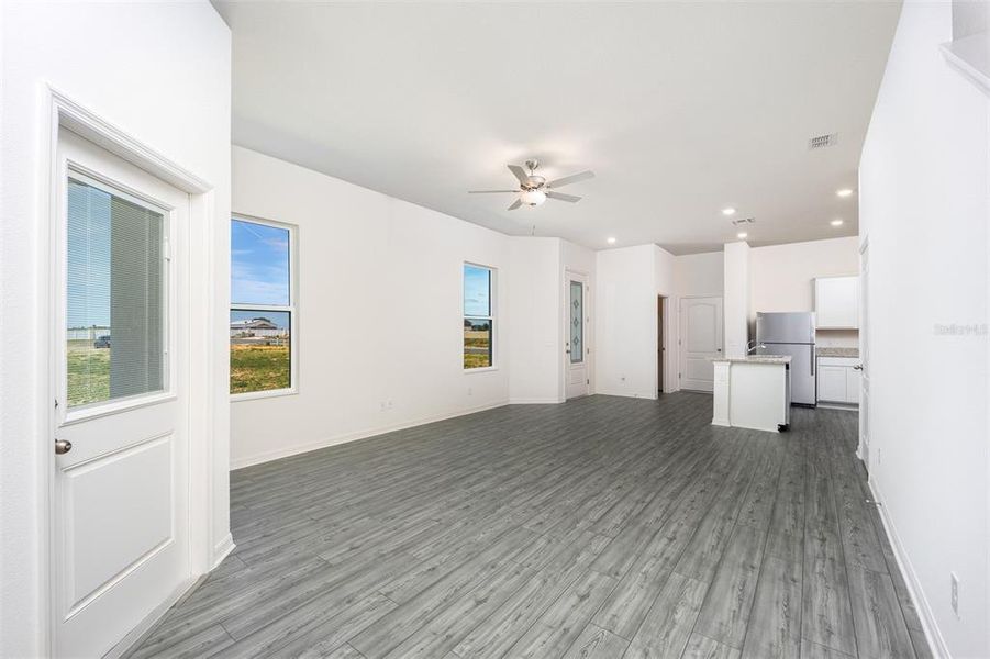 Spacious, unfurnished interior of a new home in Sol Vista, Dundee (Image 15). Spacious, unfurnished interior of a new home in Sol Vista, Dundee (Image 15).