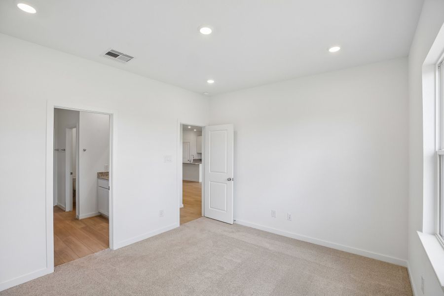 Spacious, unfurnished interior of a new home in Raburn Reserve 50s, Tomball (Image 22). Spacious, unfurnished interior of a new home in Raburn Reserve 50s, Tomball (Image 22).