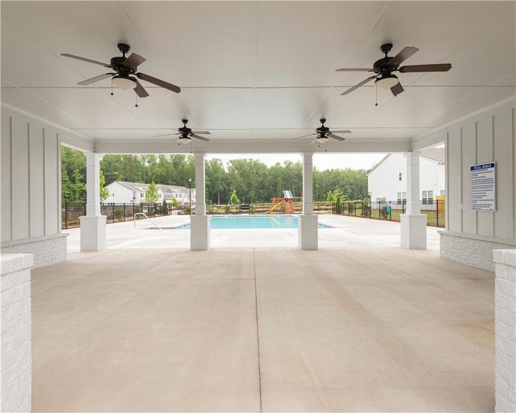 Spacious, unfurnished interior of a new home in Shoals Crossing, Conyers (Image 2). Spacious, unfurnished interior of a new home in Shoals Crossing, Conyers (Image 2).