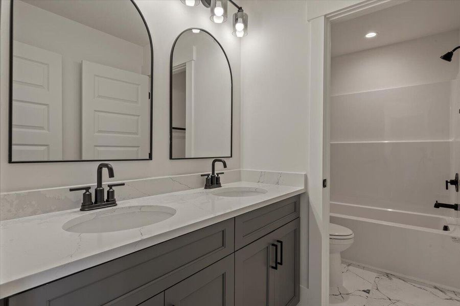 Furnished interior view inside a new home in , Awendaw (Image 16). Furnished interior view inside a new home in , Awendaw (Image 16).