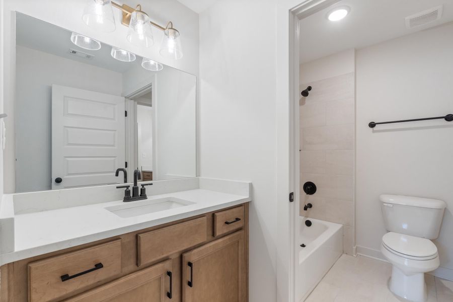 Furnished interior view inside a new home in White Oak, Arlington (Image 10).