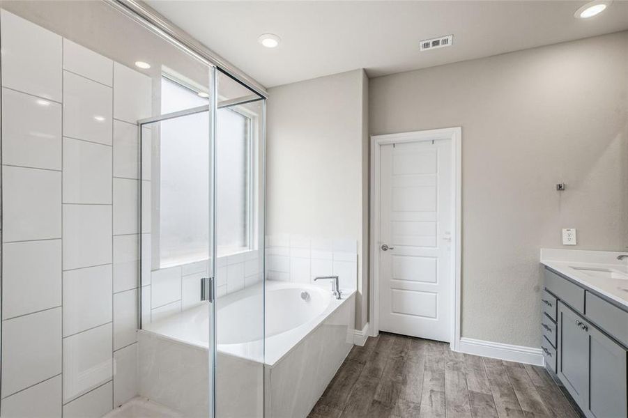 Furnished interior view inside a new home in , Denton (Image 14).
