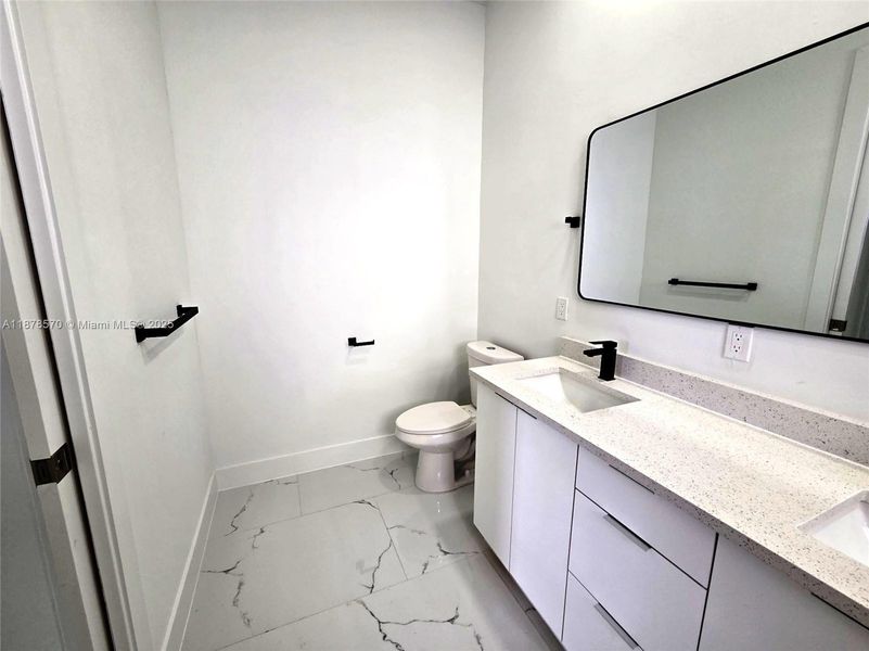 Furnished interior view inside a new home in , Cape Coral (Image 6).