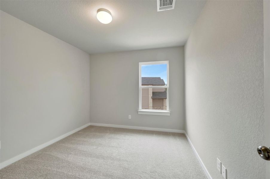 Spacious, unfurnished interior of a new home in Heritage, Dripping Springs (Image 18). Spacious, unfurnished interior of a new home in Heritage, Dripping Springs (Image 18).