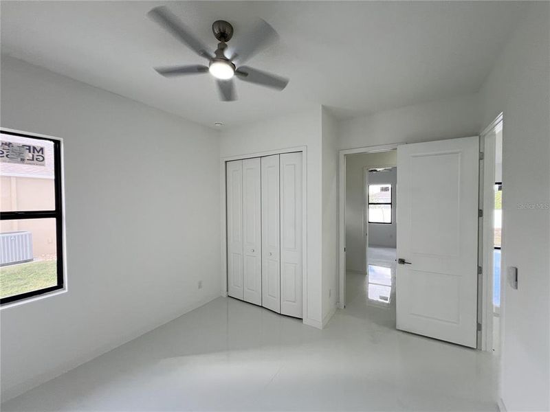 Spacious, unfurnished interior of a new home in , Cape Coral (Image 15).