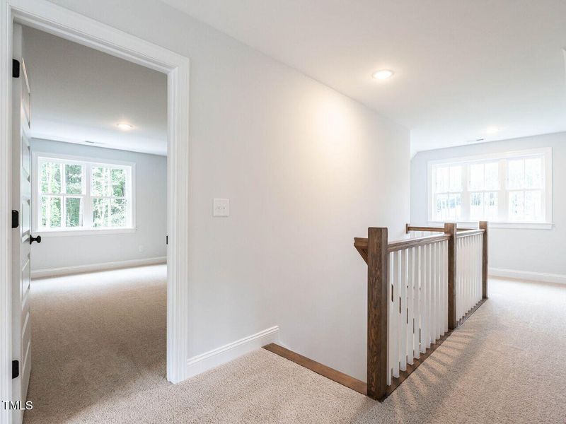 026-1280x960-upper-landing