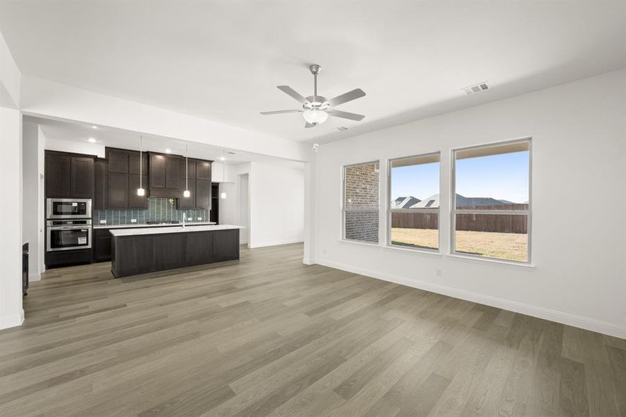 966 Richard Pittman- Living Room-1