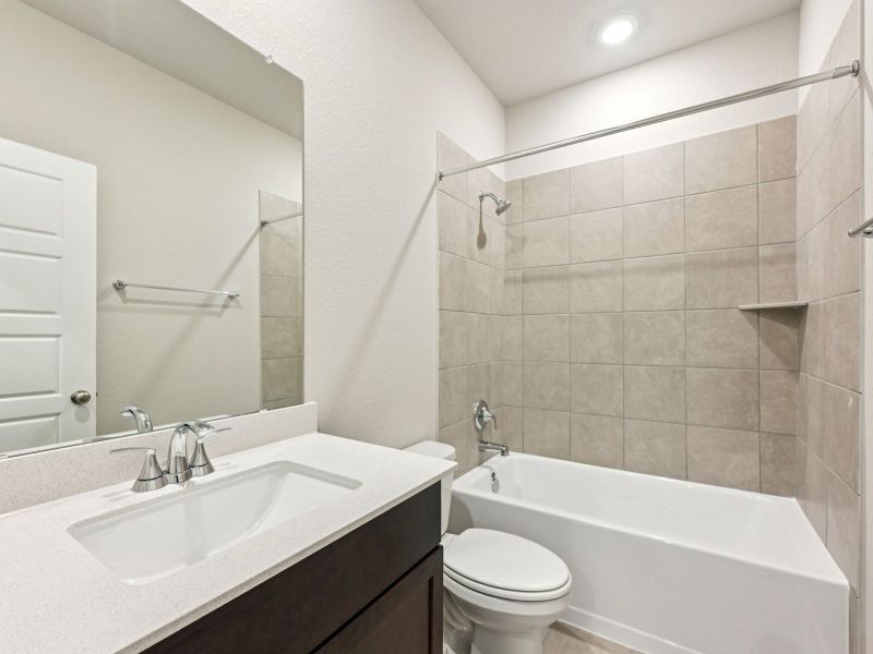 Furnished interior view inside a new home in Stewart's Ranch, Conroe (Image 6).