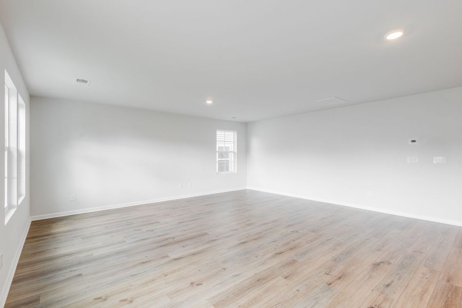 Spacious, unfurnished interior of a new home in Bluefield, Lexington (Image 17). Spacious, unfurnished interior of a new home in Bluefield, Lexington (Image 17).