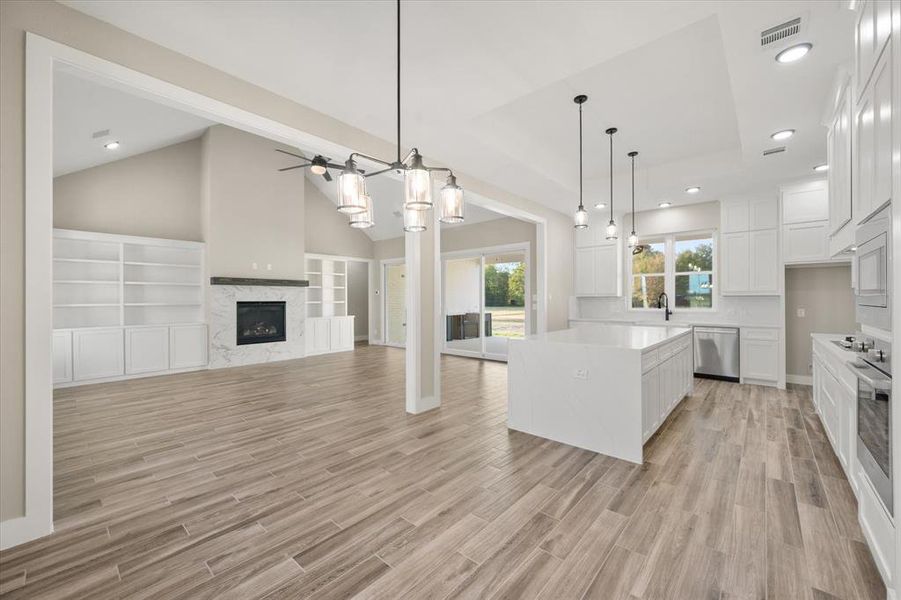 Spacious, unfurnished interior of a new home in , Corsicana (Image 30). Spacious, unfurnished interior of a new home in , Corsicana (Image 30).