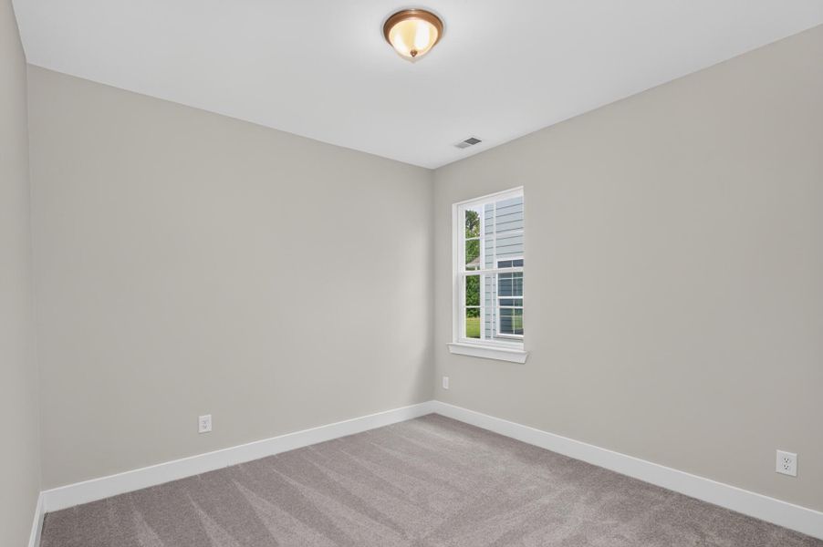 Spacious, unfurnished interior of a new home in Highland Bluff, Aiken (Image 14).