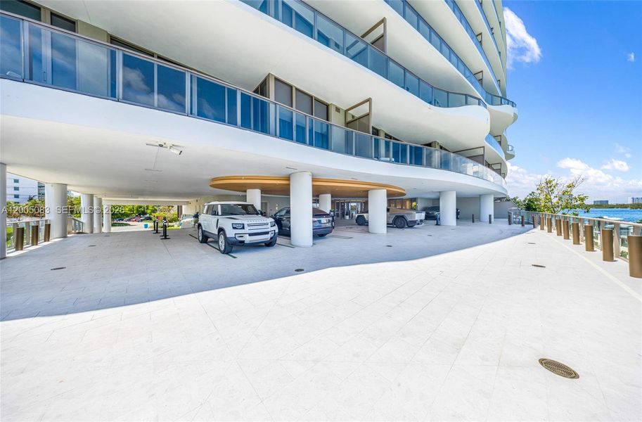 Condo located in Bay Harbor Islands, FL showcasing its design and architecture (Image 3).