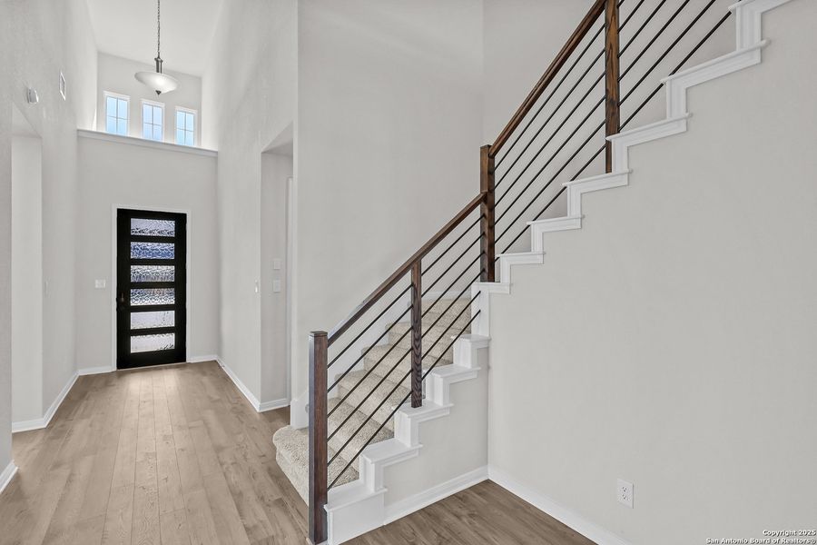 Spacious, unfurnished interior of a new home in Mayfair 60', New Braunfels (Image 24).