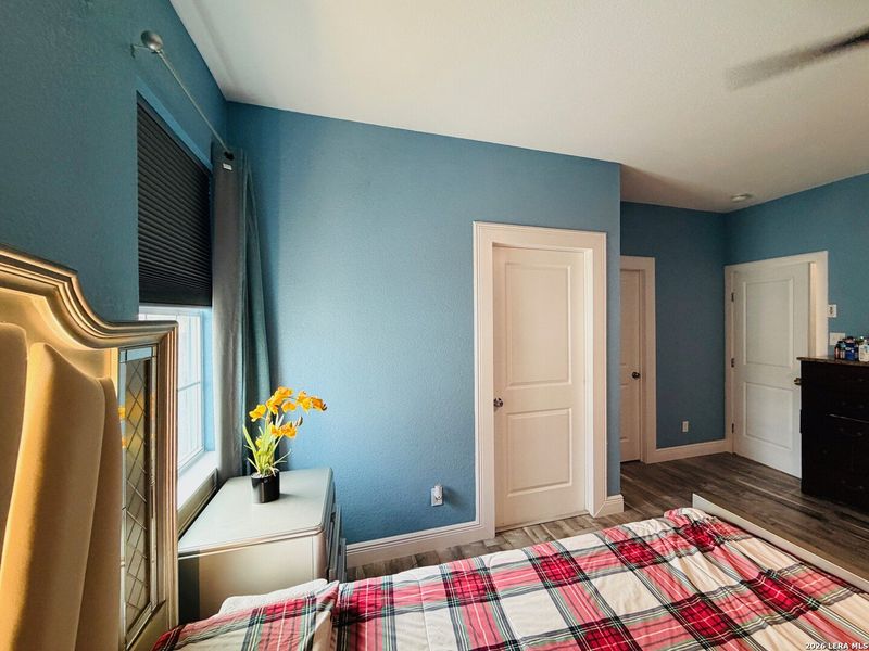 Furnished interior view inside a new home in , Schertz (Image 9).