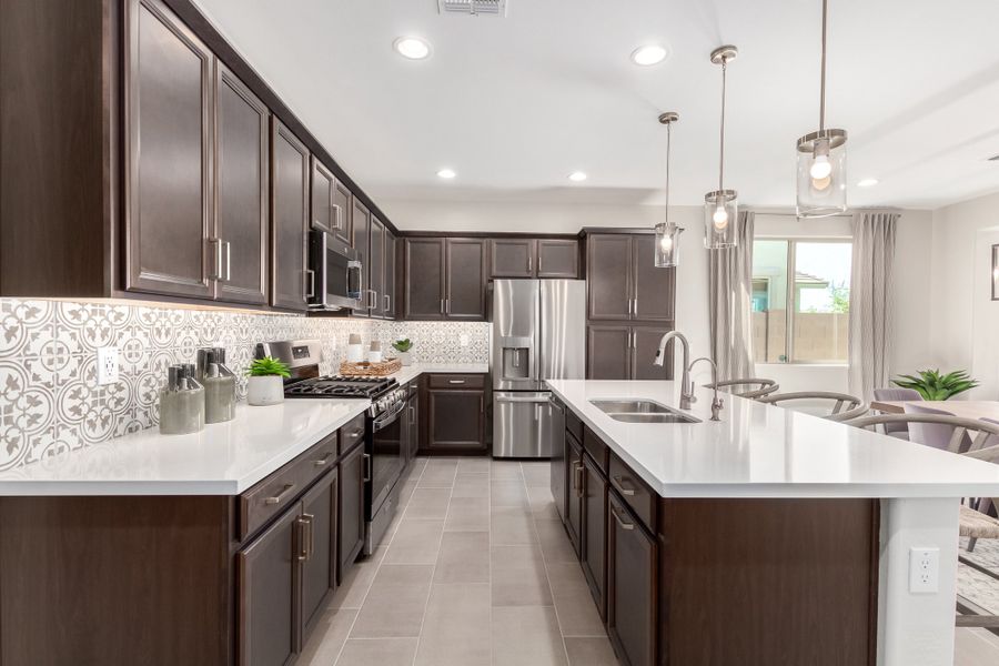 Representative furnished interior of a home built from the 40R1 by Taylor Morrison in Rancho Mercado, Surprise (Image 15).