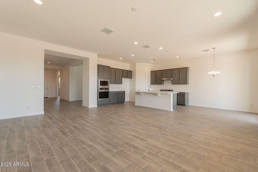 7-web-or-mls-Christy-7 7-web-or-mls-Christy-7