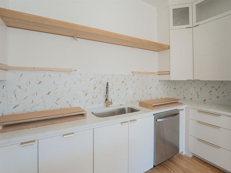 Close-up of interior finishes inside a home in , Dallas (Image 14).