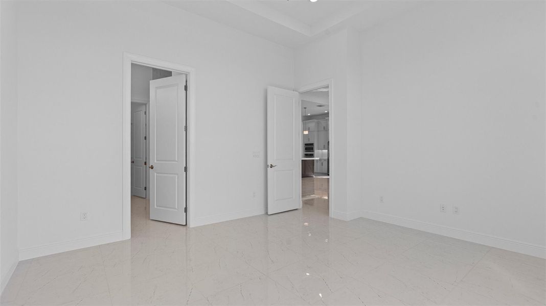 Spacious, unfurnished interior of a new home in , Westlake (Image 25).