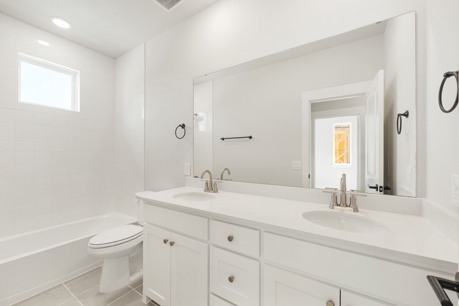 Furnished interior view inside a new home in Willow Grove Townhomes, Melissa (Image 37).