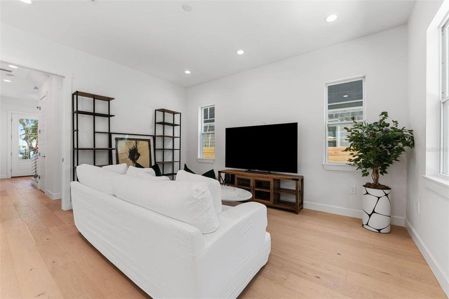 Furnished interior view inside a new home in Wyoming Estates, Tampa (Image 31). Furnished interior view inside a new home in Wyoming Estates, Tampa (Image 31).