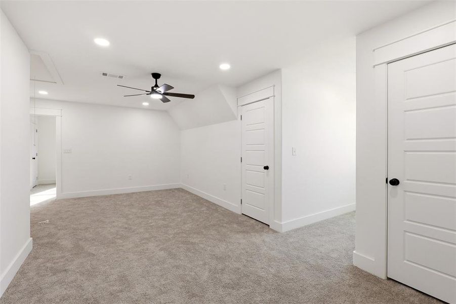 Spacious, unfurnished interior of a new home in , Azle (Image 12).