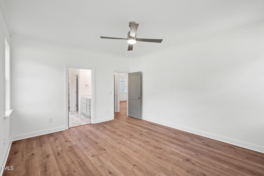 7B38F288-F48B-4FD6-B463-4EFABE0C238A