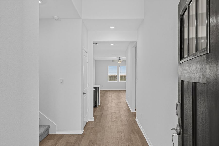 Spacious, unfurnished interior of a new home in Parks at Foster Crossing, Anna (Image 30).