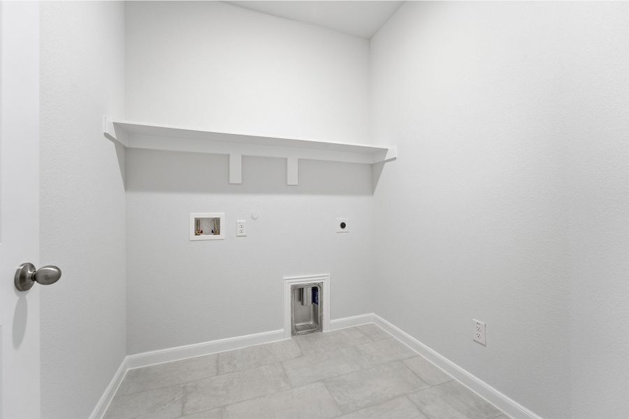 Spacious, unfurnished interior of a new home in Pebblebrook, Sherman (Image 45).